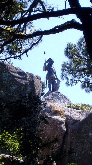 Estatua do Guerreiro no Parque da Pena