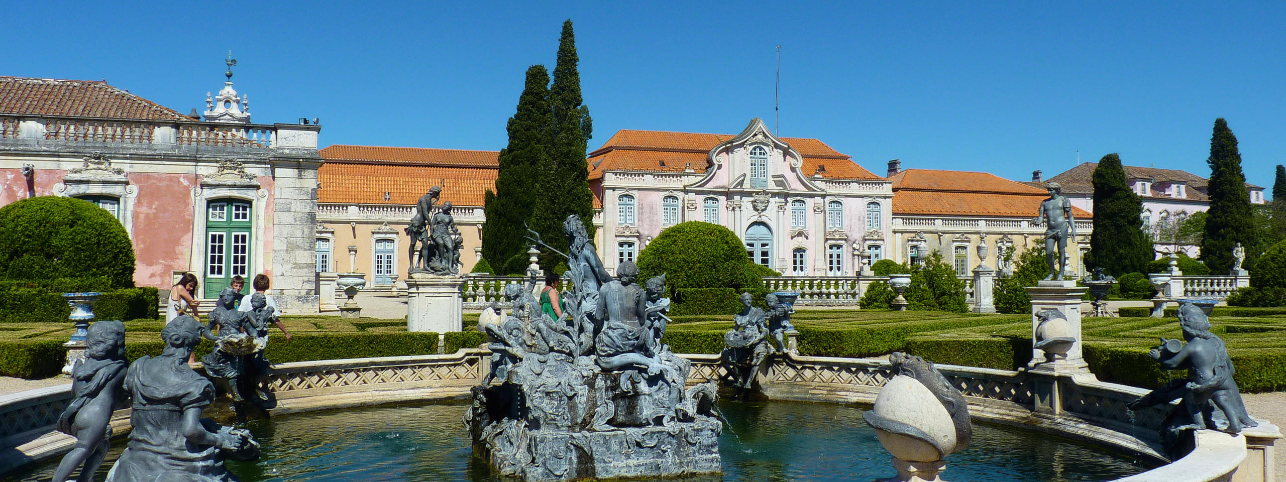 Palais de Queluz, fontaine et jardin