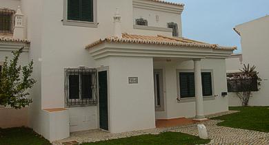 Superior 3 Bedroom Linked Villa with Pool