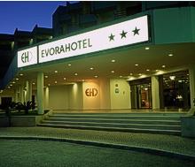 Evora Hotel Entrance
