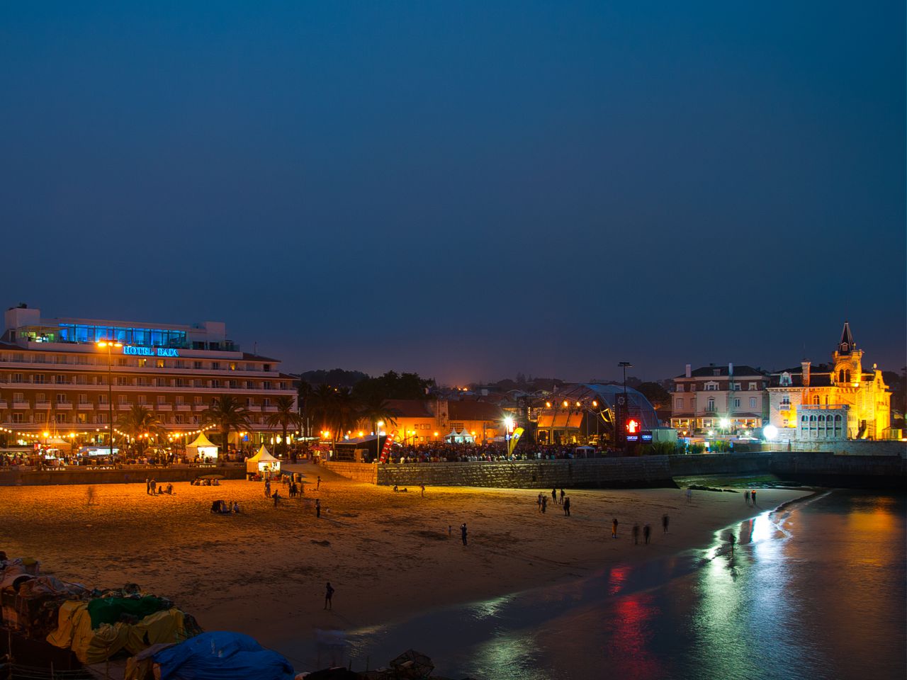Ribeira at night Beach with the Baia Hotel on the left, Villa Cascais Guesthouse and Seixas Palace on the right, Cascais Portugal